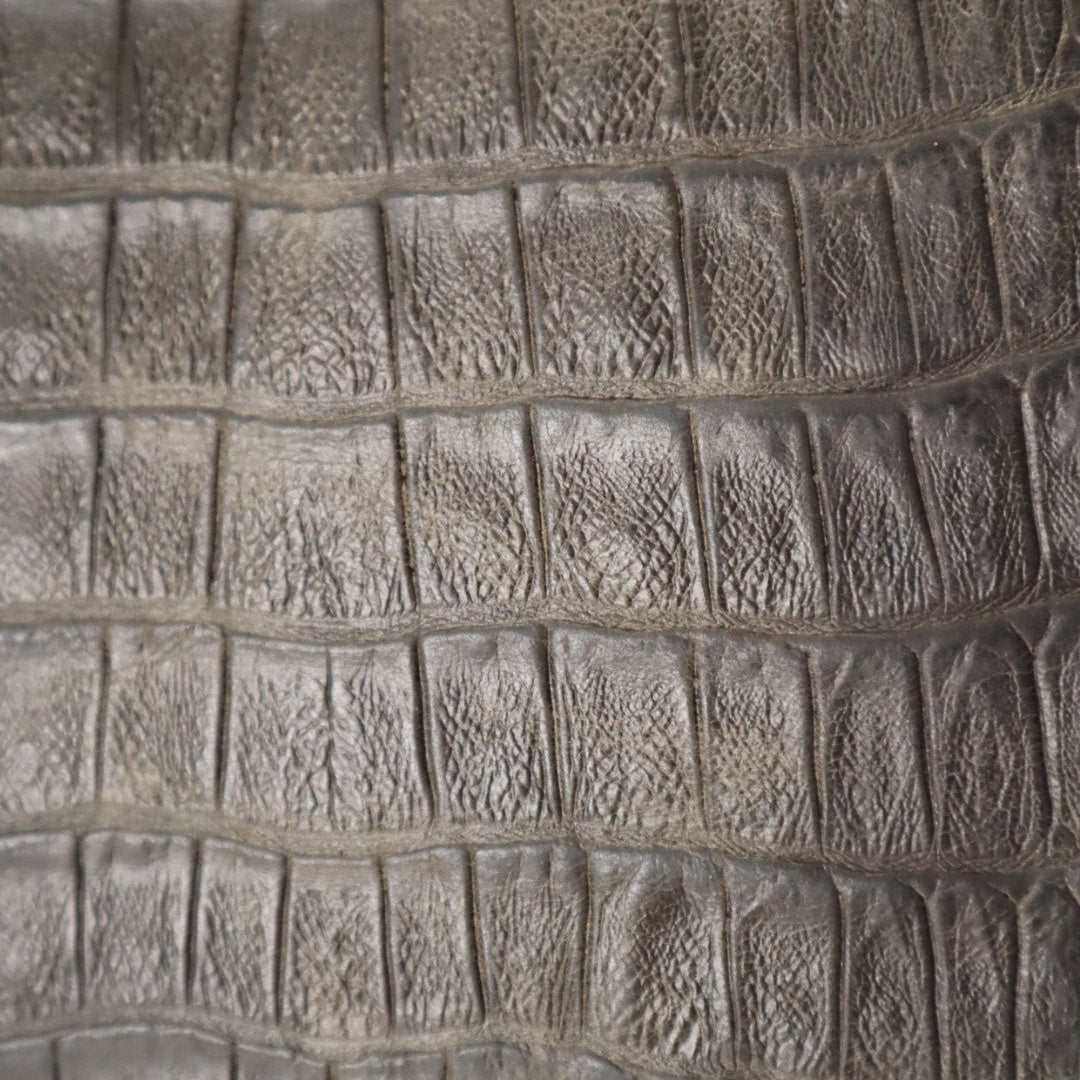 Authentic Tail Gator